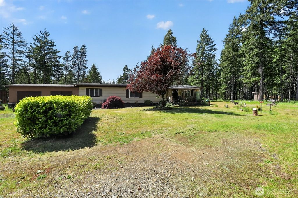 Photo of 792 W Dayton Airport Road, Shelton, WA 98584 (MLS # 2532493)