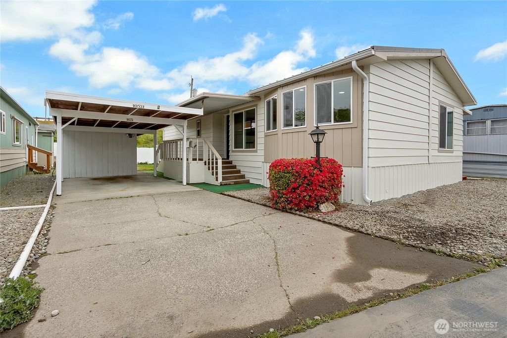 Photo of 10521 60TH Street Ct E #163, Puyallup, WA 98372 (MLS # 2509820)