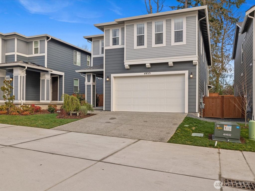 Photo of 4933 88th Drive NE, Marysville, WA 98270 (MLS # 2469179)