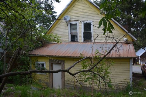 A home in Roslyn