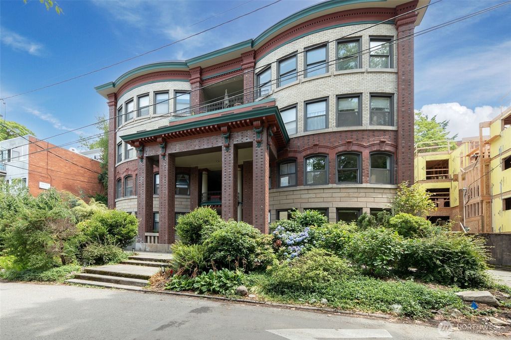 Photo of 626 13th Avenue E, Seattle, WA 98102 (MLS # 2481337)