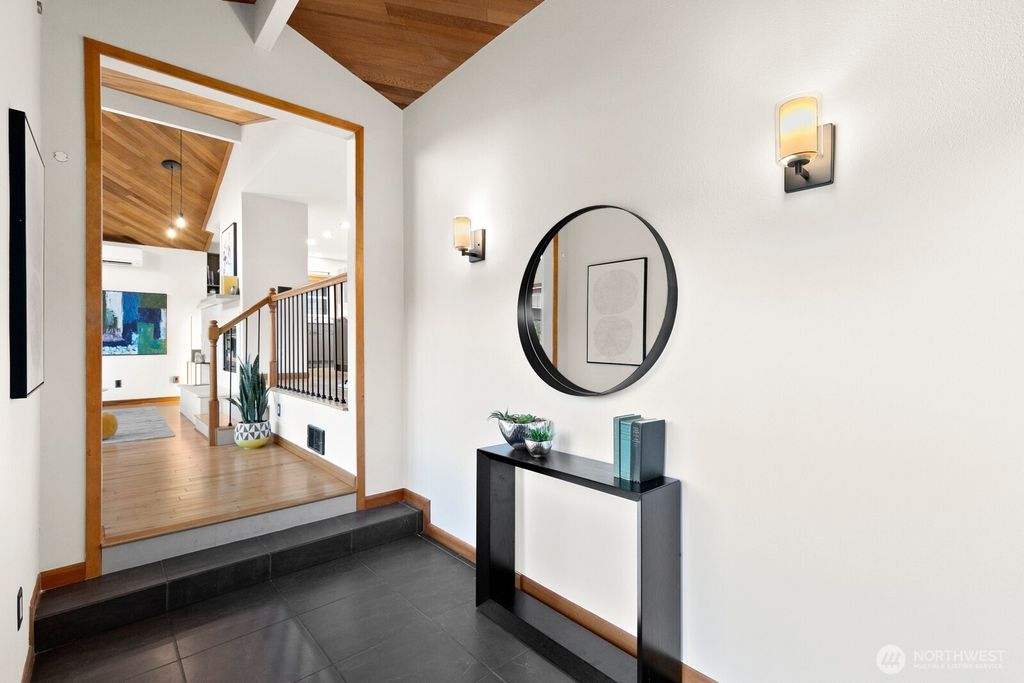 Photo of 3219 34th Avenue W, Seattle, WA 98199 (MLS # 2514235)