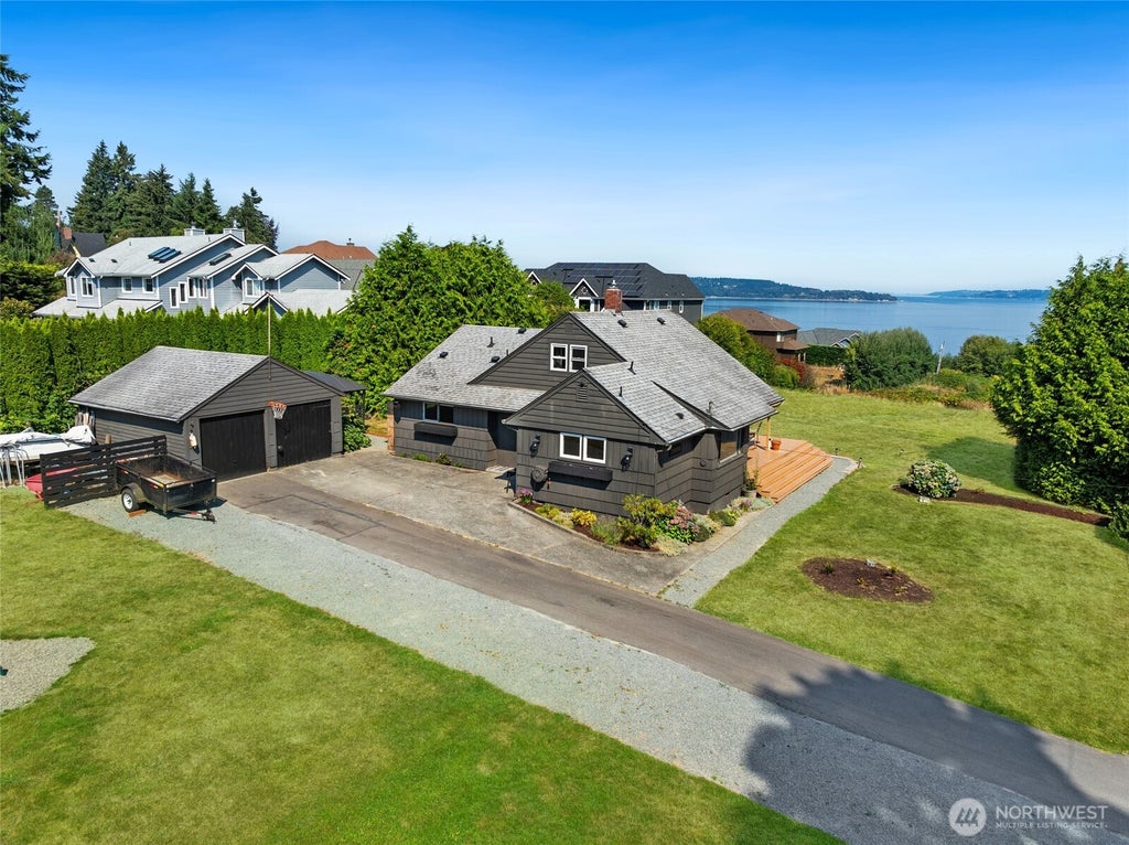 Photo of 30005 21st Avenue SW, Federal Way, WA 98023 (MLS # 2574364)