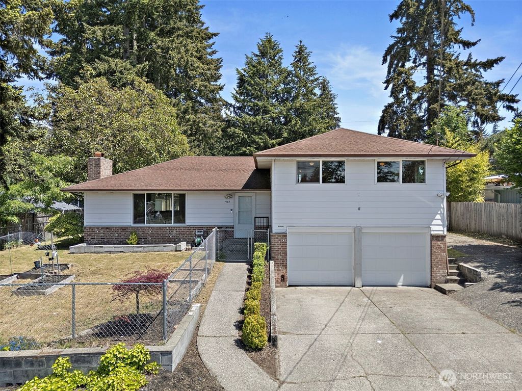 Photo of 915 S Orchard Street, Tacoma, WA 98465 (MLS # 2529600)