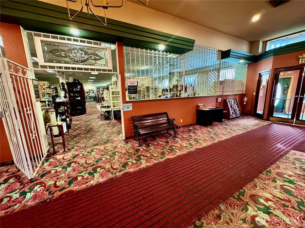 Photo of 315 S 9th Ave, Walla Walla, WA 99362 (MLS # 2458508)