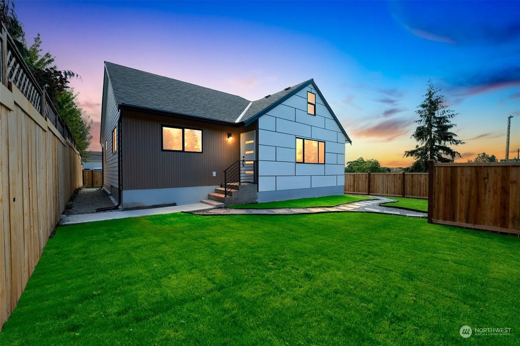 Photo of 8156 30th ave SW Ave, Seattle, WA 98126 (MLS # 2287325)