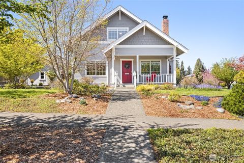 Photo of 1304 S Oak St, Port Angeles, WA 98362 (MLS # 2490710)