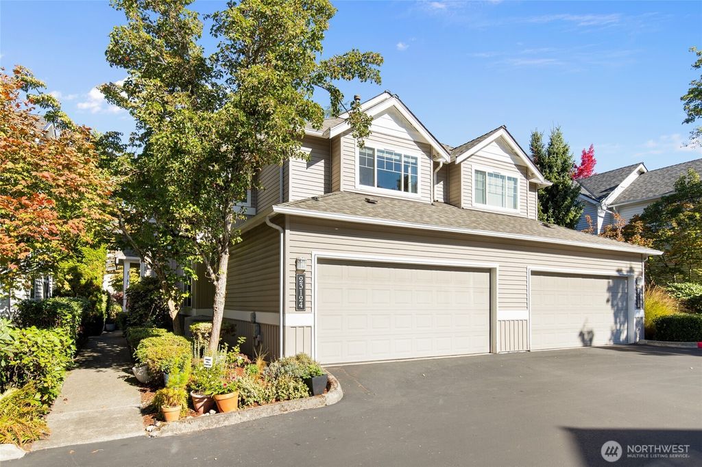 Photo of 23124 NE 8th Place, Sammamish, WA 98074 (MLS # 2443752)