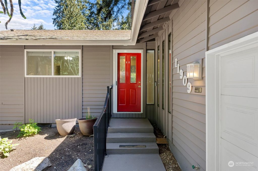 Photo of 11909 SE 91st Street, Newcastle, WA 98056 (MLS # 2229849)