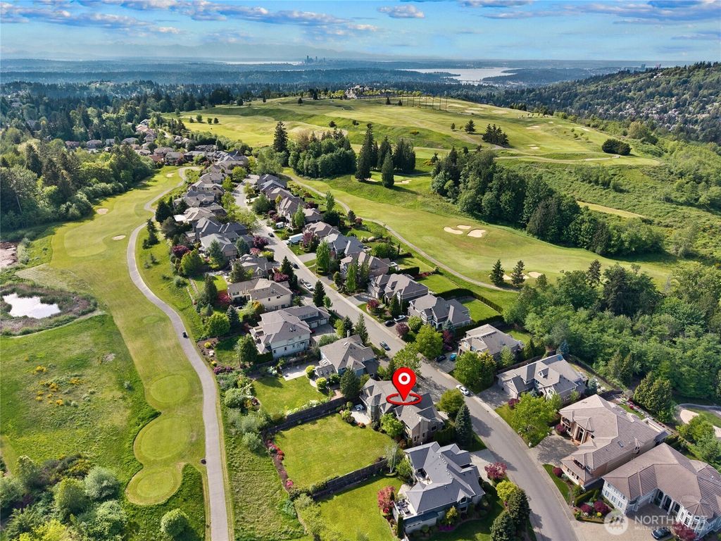 Photo of 15407 SE 80th Street, Newcastle, WA 98059 (MLS # 2530395)