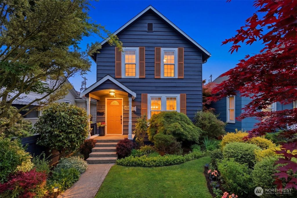 Photo of 1917 Lombard Avenue, Everett, WA 98201 (MLS # 2526620)