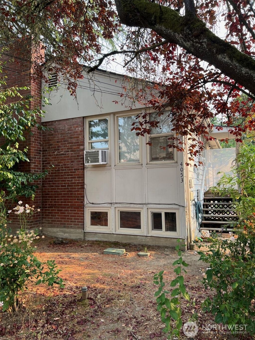 Photo of 4053 NE 55th Street, Seattle, WA 98105 (MLS # 2496162)