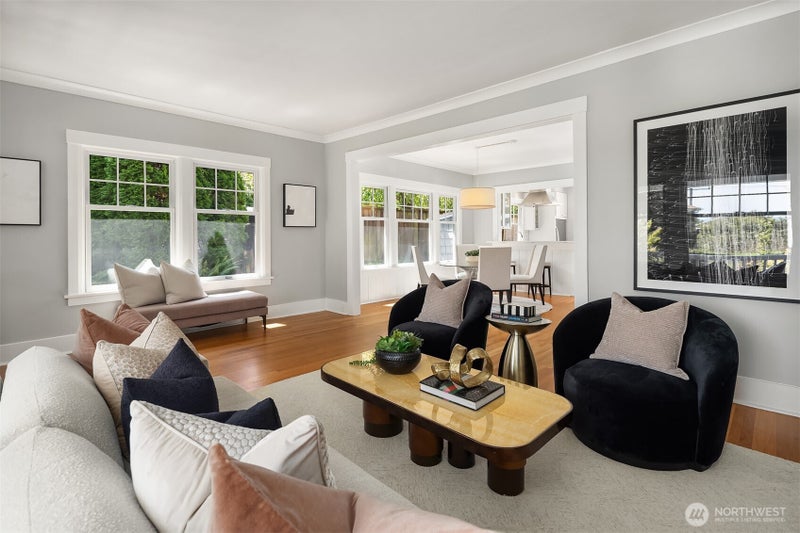 3141 Broadway E
