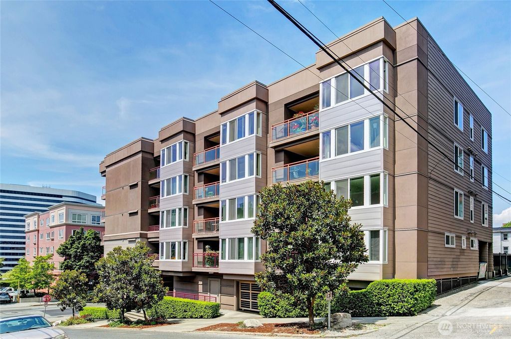 Photo of 1700 Bellevue Avenue #301, Seattle, WA 98122 (MLS # 2470836)