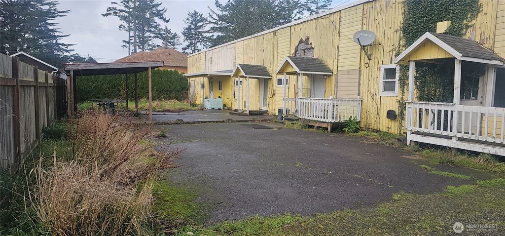 Photo of 3815 L Place, Seaview, WA 98644 (MLS # 2461382)