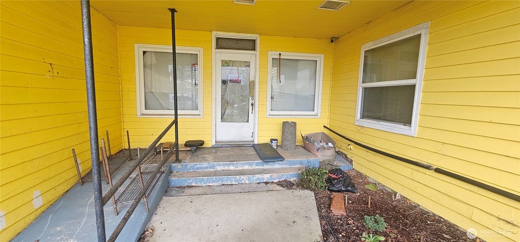 Photo of 3815 L Place, Seaview, WA 98644 (MLS # 2461382)