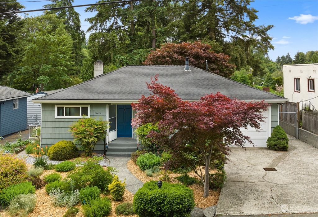 Photo of 10315 20th Avenue NE, Seattle, WA 98125 (MLS # 2244344)