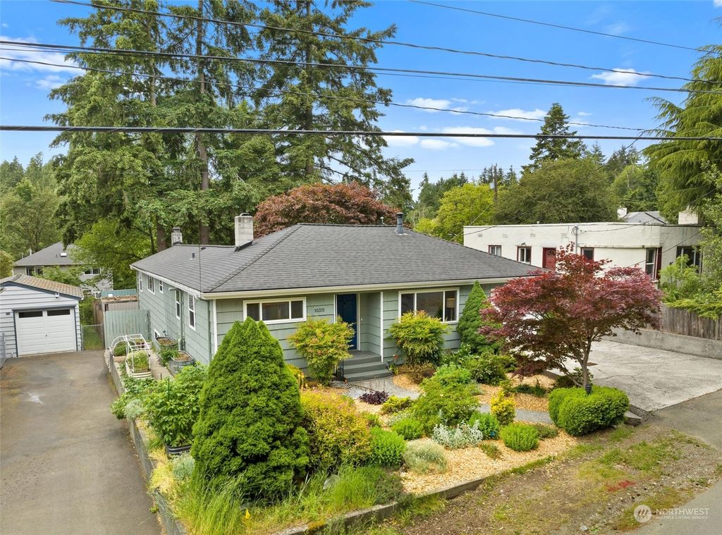Photo of 10315 20th Avenue NE, Seattle, WA 98125 (MLS # 2244344)
