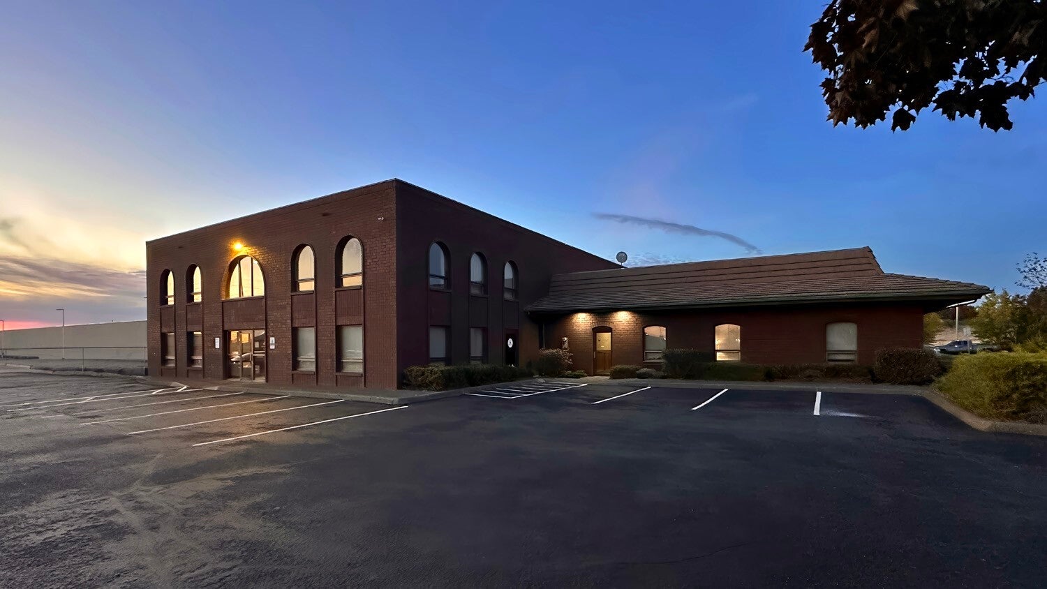 2330 Eastgate