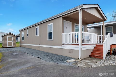 Photo of 3418 S 182nd Street #163, SeaTac, WA 98188 (MLS # 2495078)