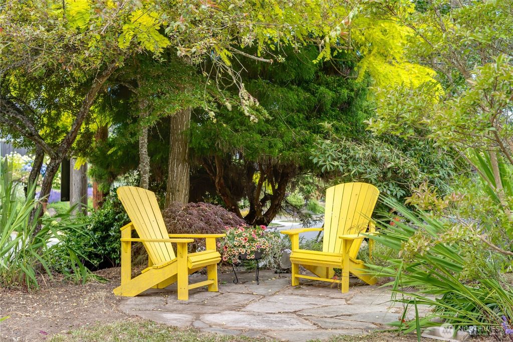 Photo of 4052 Williams Avenue W, Seattle, WA 98199 (MLS # 2403387)