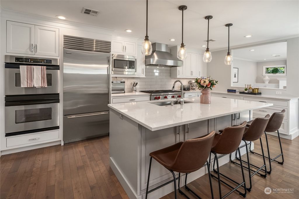 Photo of 4556 Purdue Avenue NE, Seattle, WA 98105 (MLS # 2233568)