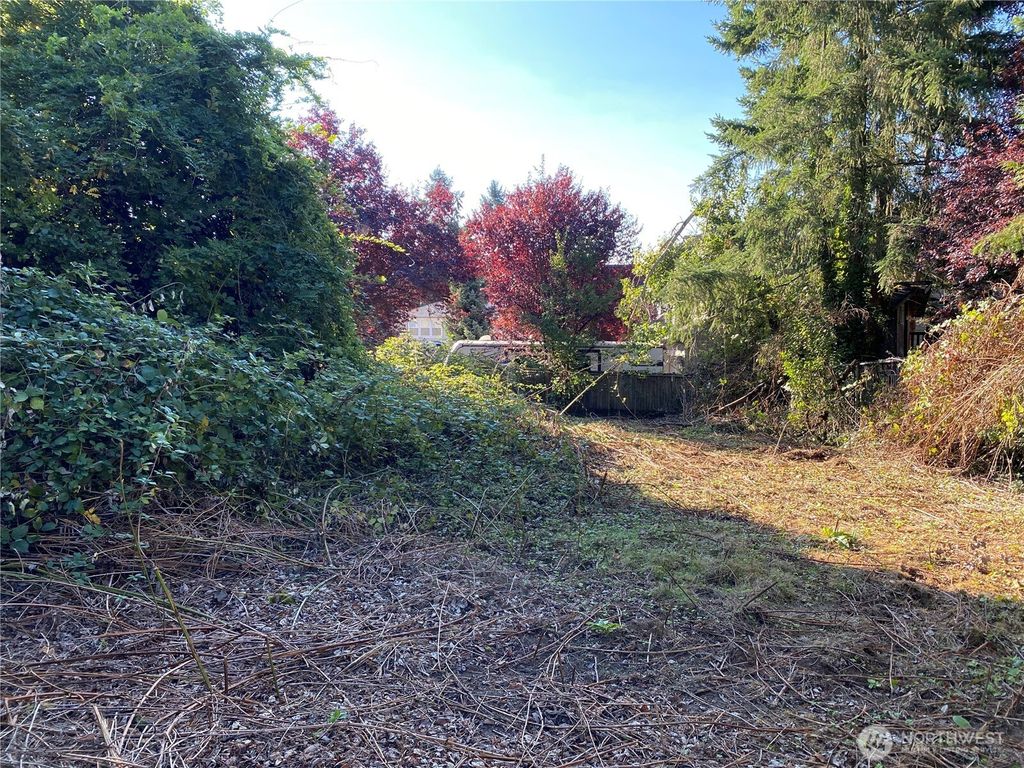Photo of 20343 75th Avenue NE, Kenmore, WA 98028 (MLS # 2442194)