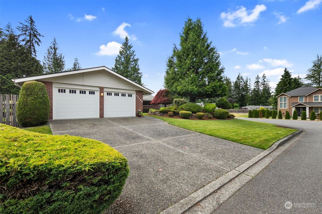 Photo of 14405 157th Place SE, Renton, WA 98059 (MLS # 2319478)