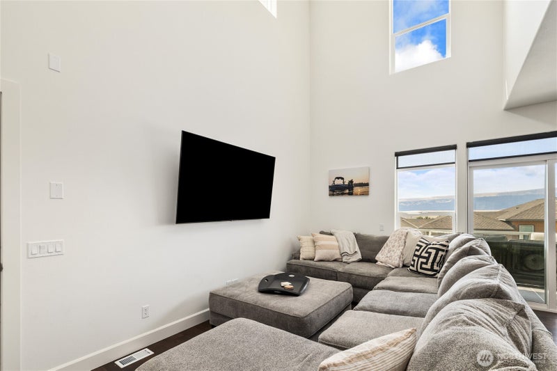 23307 Sunserra Loop NW