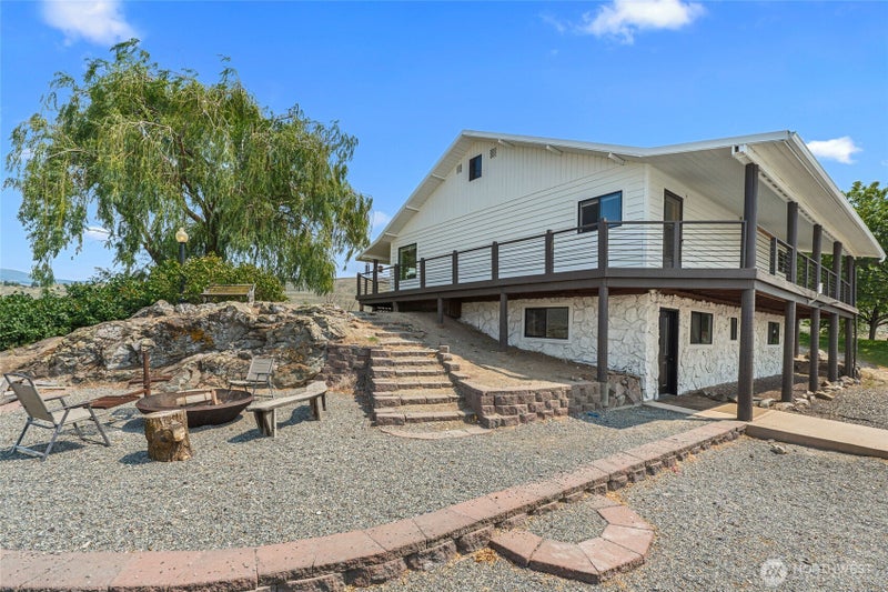 93 Warren Road