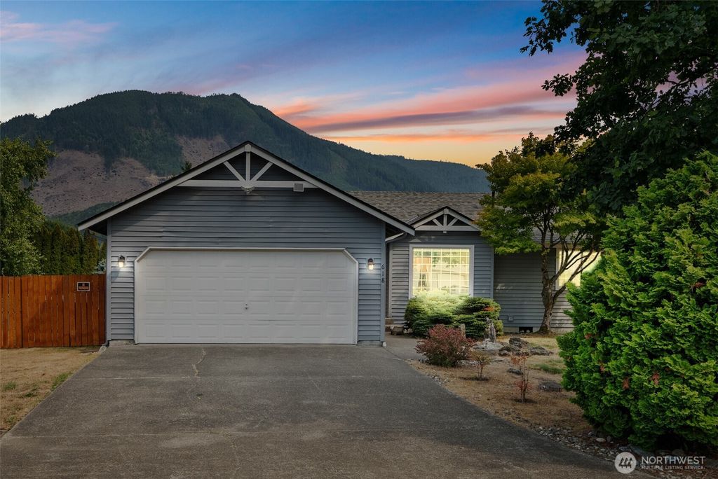 Photo of 618 Tamara Lane, Darrington, WA 98241 (MLS # 2425428)
