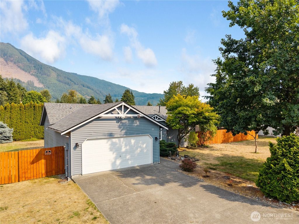 Photo of 618 Tamara Lane, Darrington, WA 98241 (MLS # 2425428)