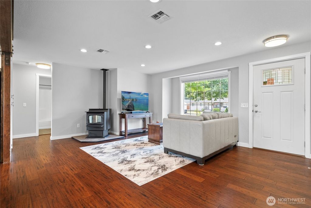 Photo of 618 Tamara Lane, Darrington, WA 98241 (MLS # 2425428)