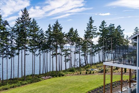 A home in Oak Harbor