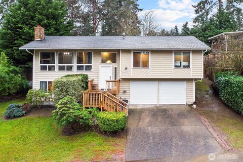 Photo of 2811 SW 337th St St, Federal Way, WA 98023 (MLS # 2452288)