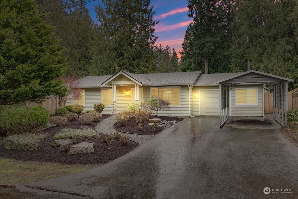 Photo of 820 207th Place NE, Sammamish, WA 98074 (MLS # 2196561)