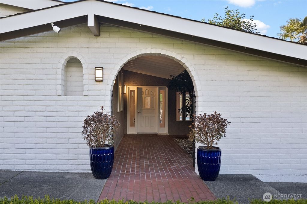 Photo of 24228 47th Avenue SE, Woodinville, WA 98072 (MLS # 2477535)