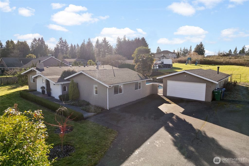 Photo of 24228 47th Avenue SE, Woodinville, WA 98072 (MLS # 2477535)