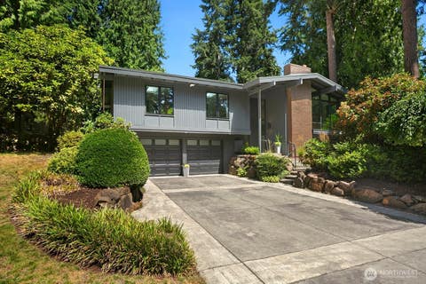 Photo of 16410 SE 31st Street, Bellevue, WA 98008 (MLS # 2563066)