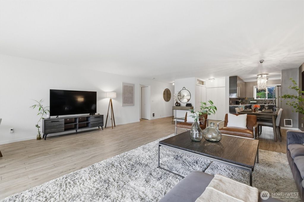 Photo of 13259 15th Avenue NE #B7, Seattle, WA 98125 (MLS # 2514027)
