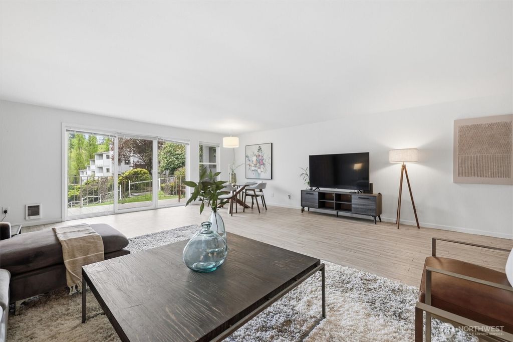 Photo of 13259 15th Avenue NE #B7, Seattle, WA 98125 (MLS # 2514027)