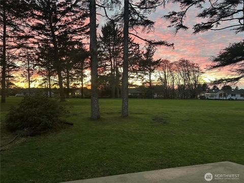 433 Dolphin Avenue NE Ocean Shores WA 98569