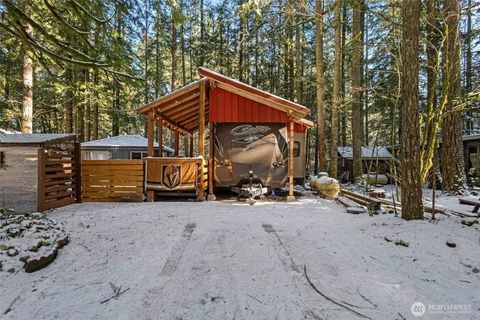 Photo of 276 Schinn Canyon Drive, Deming, WA 98244 (MLS # 2367958)