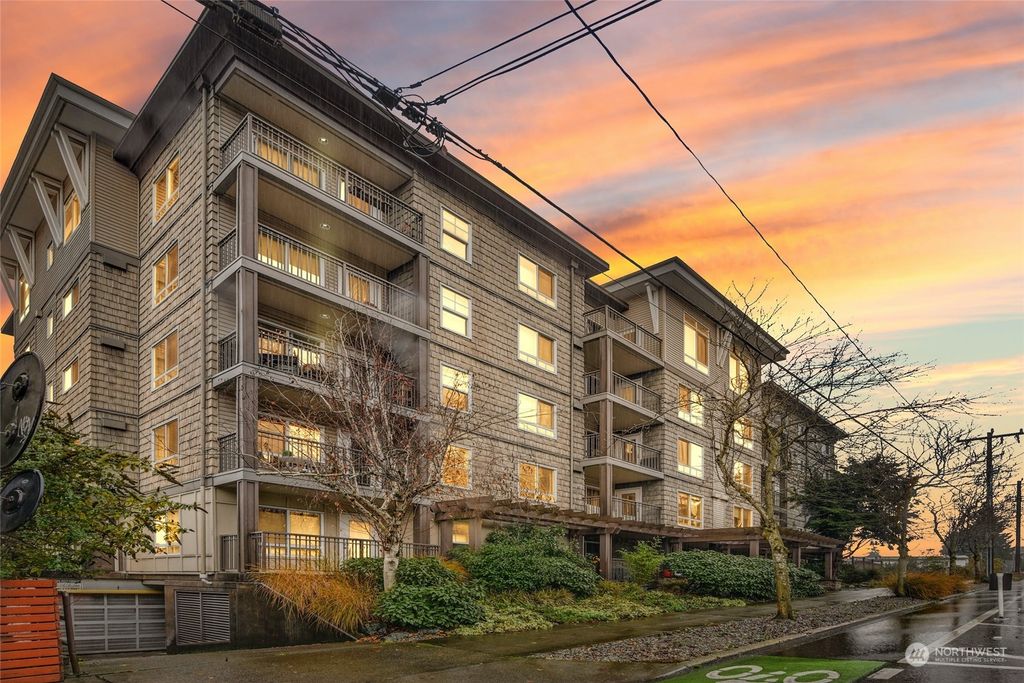 Photo of 3015 SW Avalon Way #202, Seattle, WA 98126 (MLS # 2181914)