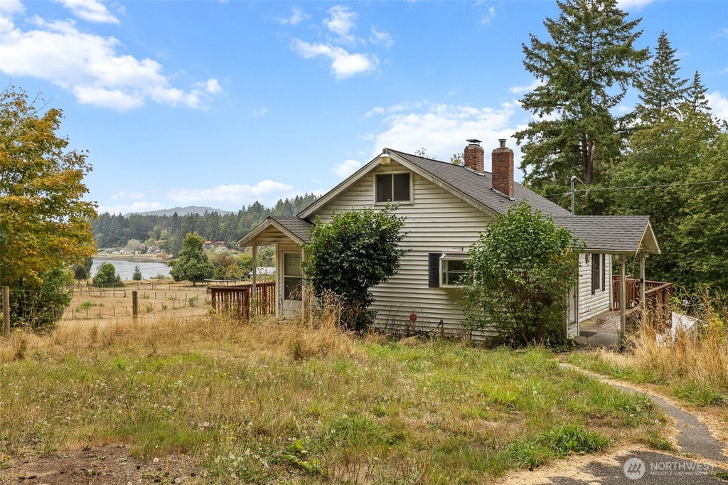 Photo of 4125 Tracyton Beach Road NW, Bremerton, WA 98310 (MLS # 2579572)