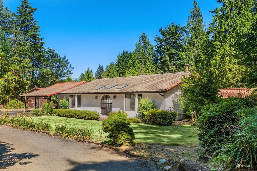 Photo of 15306 223rd Avenue NE, Woodinville, WA 98077 (MLS # 1994237)