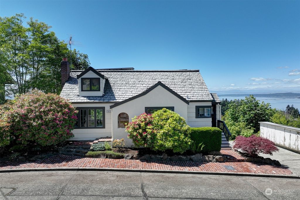 Photo of 7515 44th Avenue SW, Seattle, WA 98136 (MLS # 2269268)