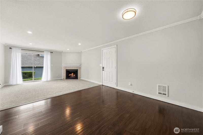 16817 Larch Way G104