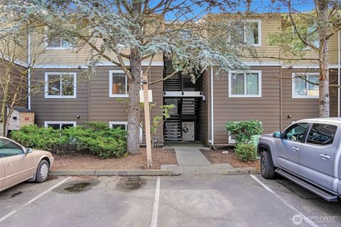 820 E Cady Road Unit B203, Everett, WA 98203 - MLS#: 2356120