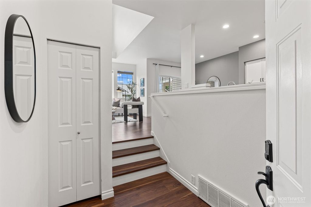 Photo of 18634 NE 57th Way, Redmond, WA 98052 (MLS # 2378174)